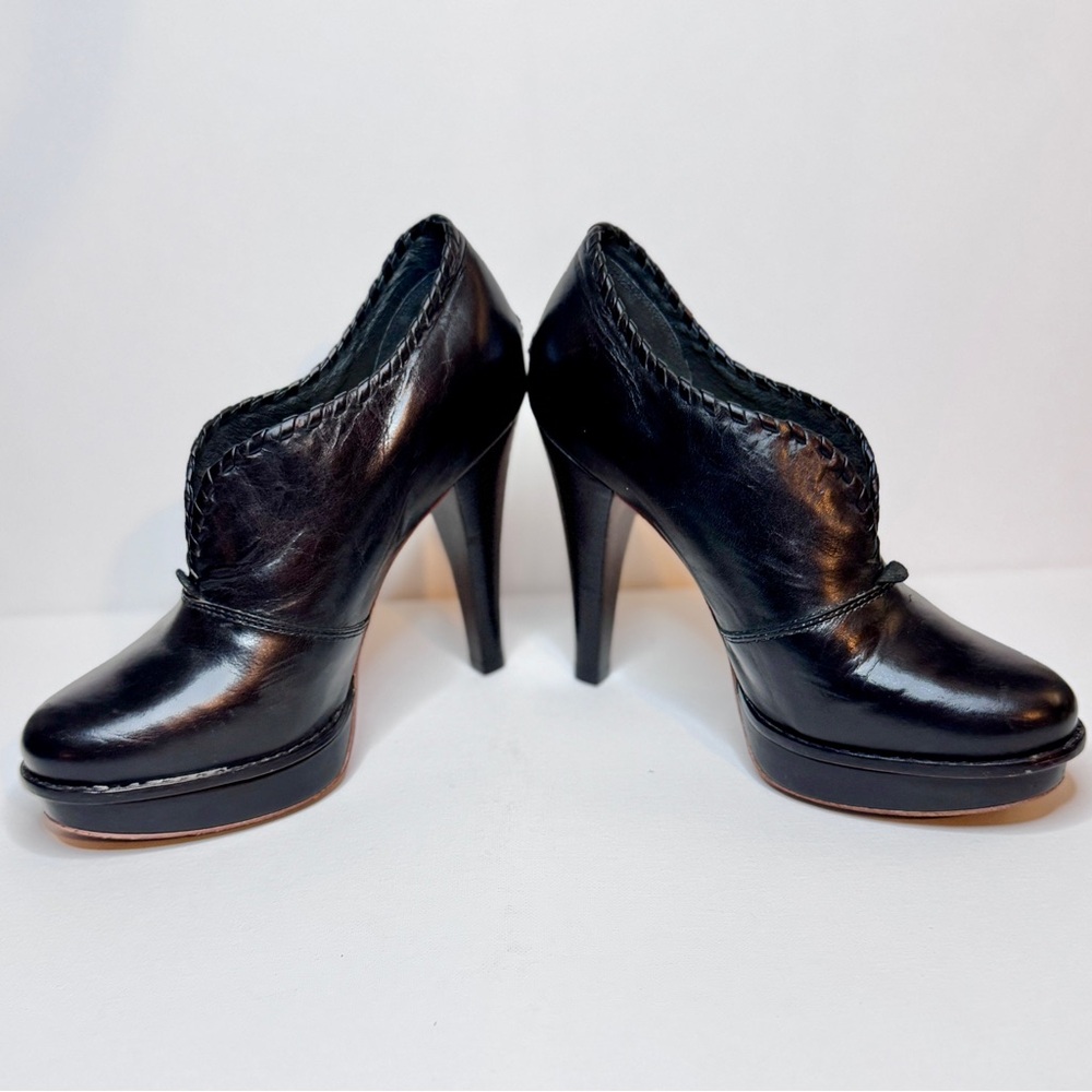 ✨ HOST PICK ✨UGG Jamison Black Leather Platform Heeled Ankle Booties Women’s 8.5